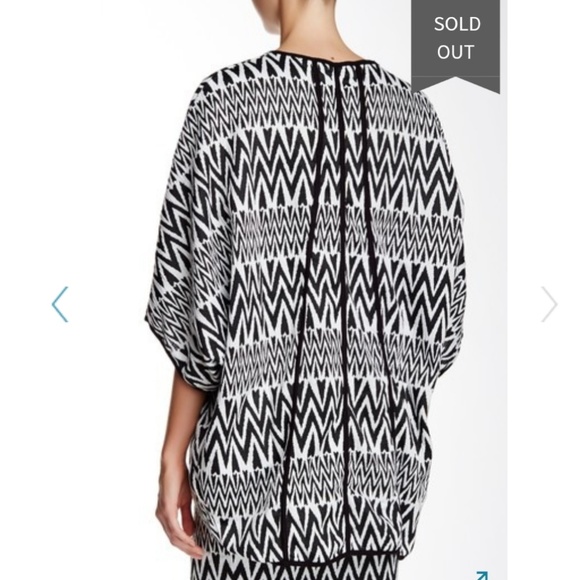 Tart Geometric Cardigan - Picture 2 of 3